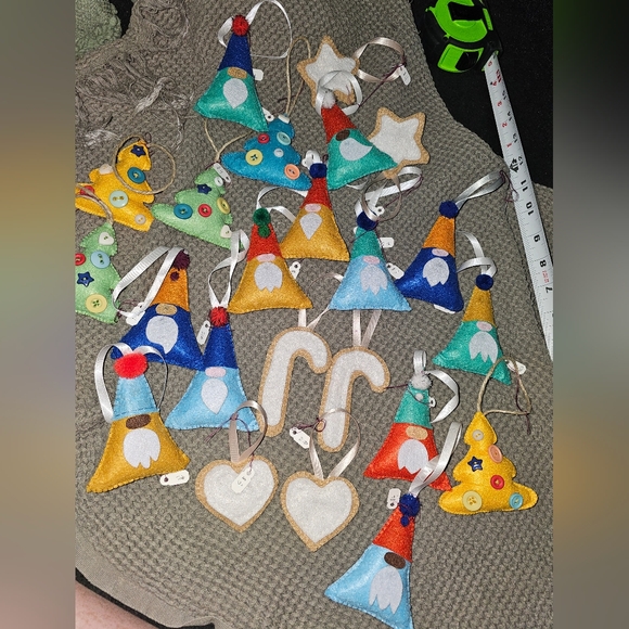 Christmas Ornaments Fabric Felt Buttons Gnomes Stars Trees ++ Lot Of 23 - Picture 1 of 4